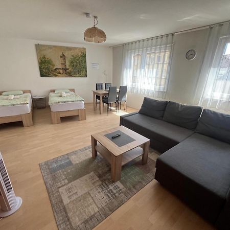 Schoene Ferienwohnung In Saarbruecken Luaran gambar